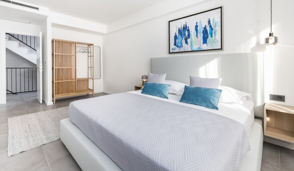 Bedroom of the luxury private villa Zaira Dubrovnik with king-size bed and wardrobe space for rent