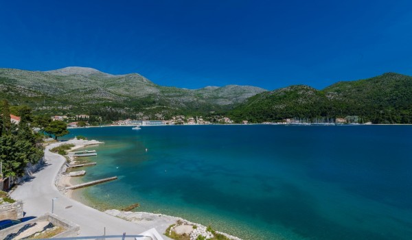 Surroundings of Croatia luxury beachfront villa for vacation and rent with friends and family in Slano