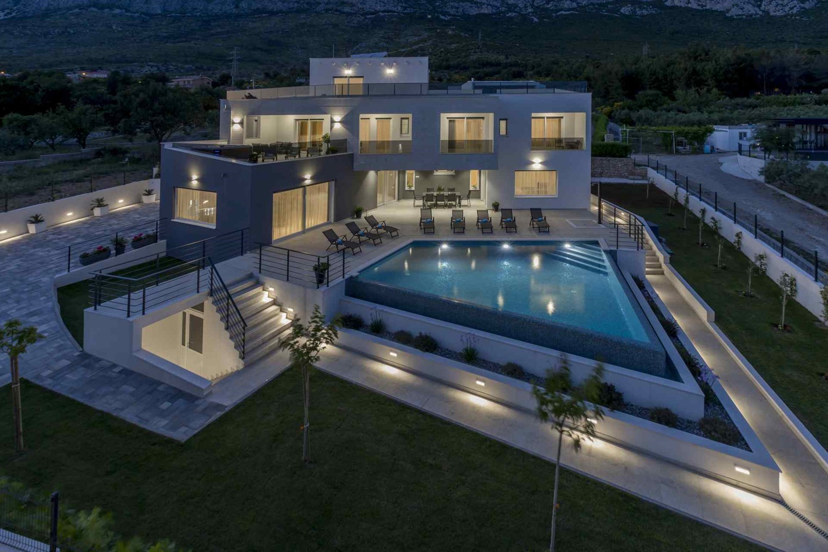 Croatian luxury holiday villa Adonis Split with private pool, jacuzzi, sauna and gym with total privacy
