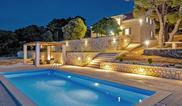 BRAC LUKSUZNA VILLA s Privatnim Bazenom, Privatnim Parkingom, Teretanom