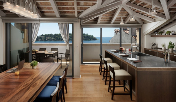 Luksuzna vila Beach Residence Rovinj s wellnessom, teretanom i vinskom sobom