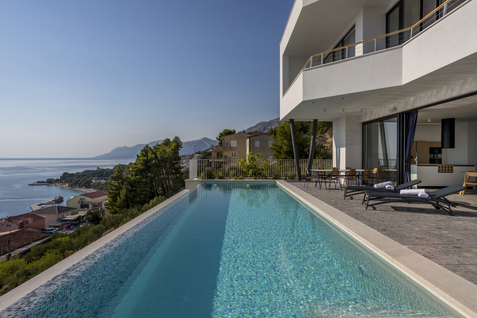 BRELA LUXURY VILLA with Private Pool, Private Parking, and Seaview