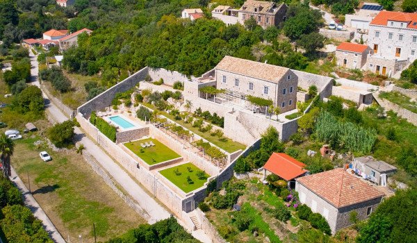 Luxury villa Herencia Dubrovnik - Sipan with pool near the sea