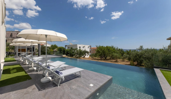 Luxury villa Doma Kastel Stari with heated pool