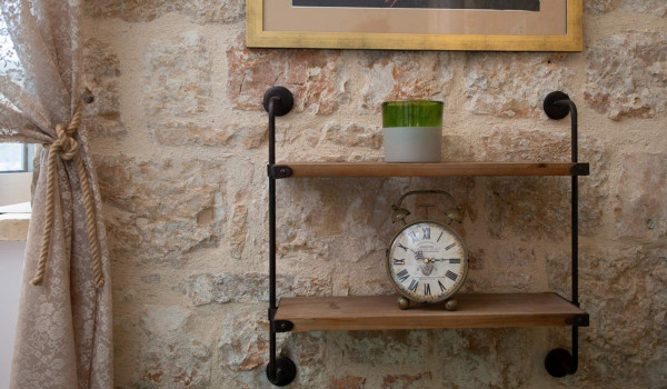 Rustic decorations in luxury seafront villa Lighthouse Ligero on Vis with jacuzzi for vacation and rent.