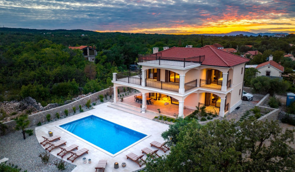 KRK LUXURY VILLAS - Роскошная вилла Глаброва с бассейном, сауной, частным садом и парковкой в Гостинице на острове Крк