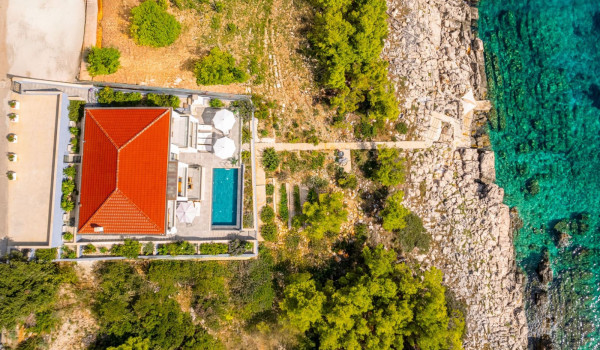 Luxury villa Blue Planet with pool