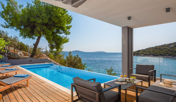 Luksuzna vila Marina Prestige s bazenom