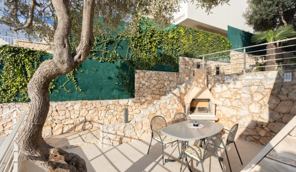Grill and eating area on the terrace of family villa Sea Hug