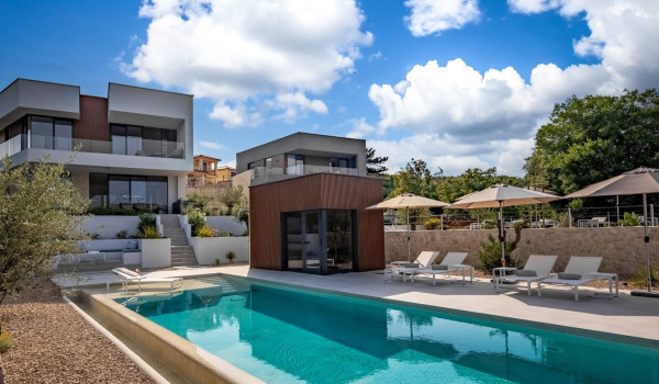 Роскошная вилла Кrk 2 Vrbnik с бассейном с подогревом и сауной