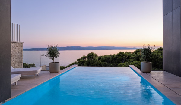 Luxury Beachfront Villa Brela Diamond 1 with Pool