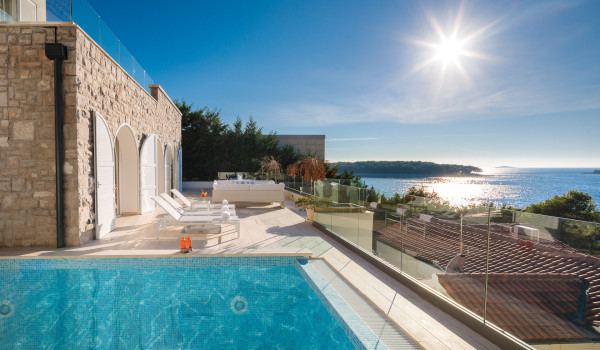 Croatia luxury villa for rent and vacation Primosten Glamour with private pool, sauna and gym on the beach