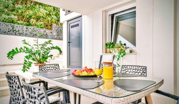 Luxury beachfront dalmatian villa for rent with 2 pools - outdoor dining are