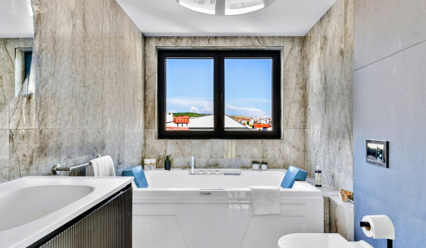 Luxury Beachfront pet friendly villa for 16 pax in Trogir - private hot tub