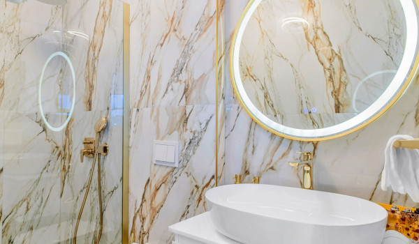 Luxury Beachfront pet friendly villa for 16 pax in Trogir - bathroom with shower