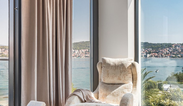 Luxury Beachfront pet friendly villa for 16 pax in Trogir - air conditioned bedroom with king size bed and seaview