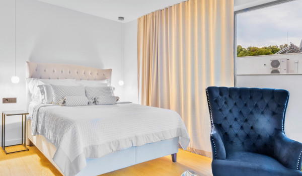 Luxury Beachfront pet friendly villa for 16 pax in Trogir - air conditioned bedroom with king size bed