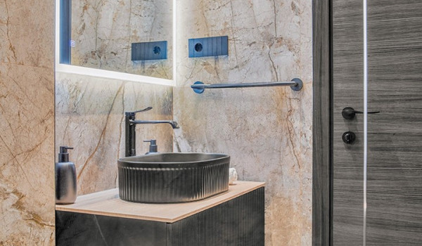 Luxury Trogir Villa with  full private concierge service - bathroom with shower