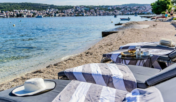 Luxury Beachfront Villa for rent and vacation in Čiovo