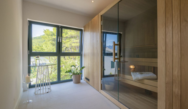Private sauna with a view of the sea and greenery in the luxury villa by the sea Glorious Brela in Brela