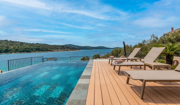 Luxury seafront villa Kaprije - Šibenik with private pool for 8 guests